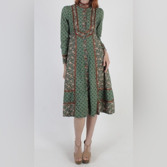 Gunne Sax Dresses & Skirts - GUNNE SAX Green Floral  Prairie Dress